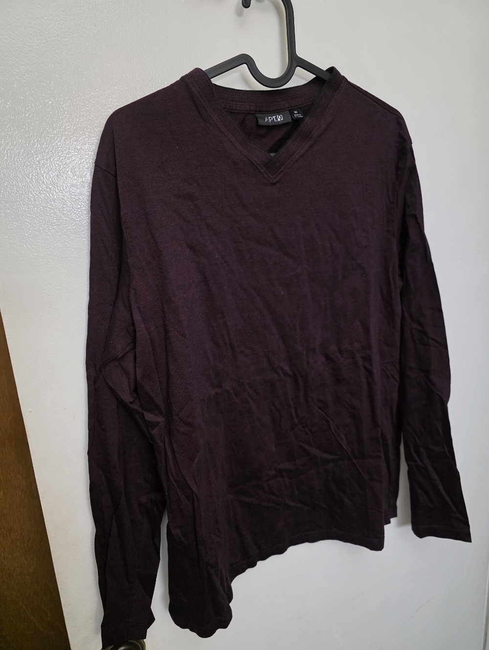 Apt 9 long sleeve marooon shirt used in good condition